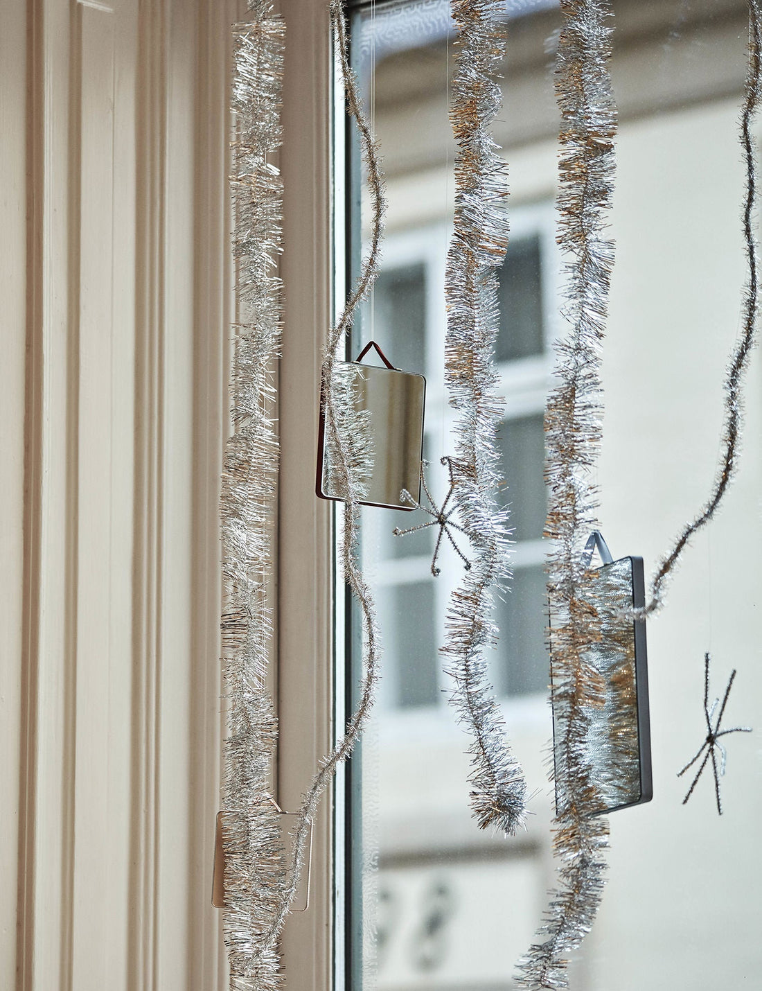 Ruban Mirror